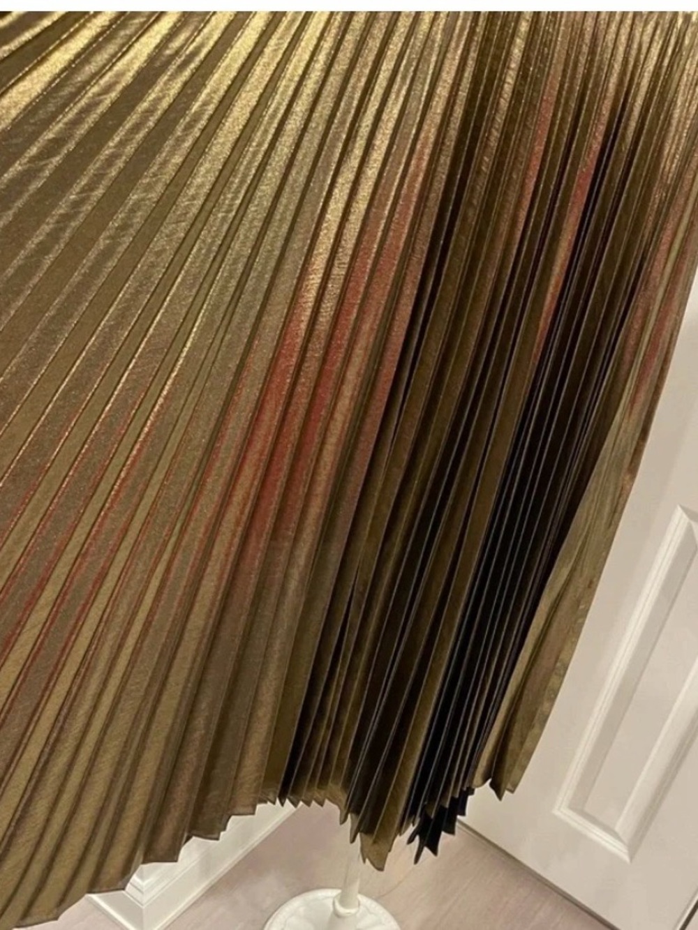 Ted Baker Metallic Gold Pleated Midi Skirt - Picture 4 of 11